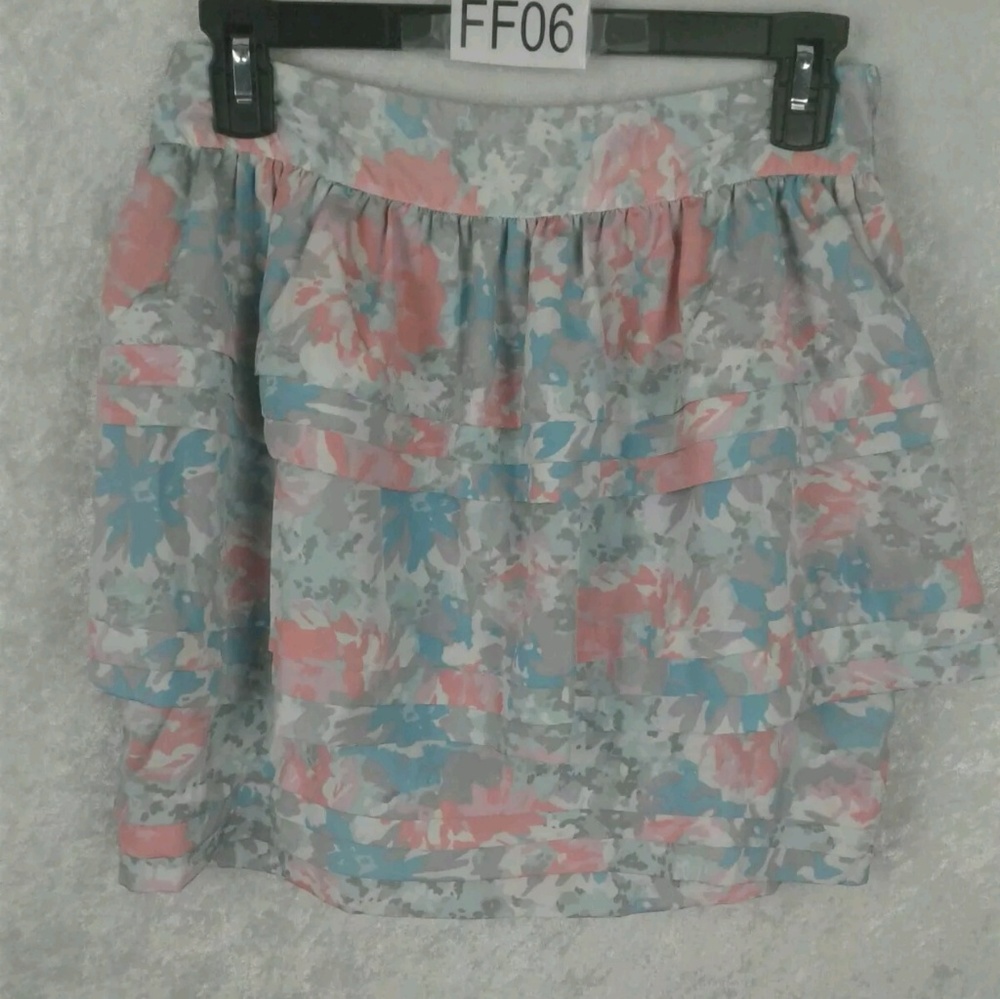 URBAN OUTFITTERS KIMCHE BLUE SIZE 4 TIERED SKIRT